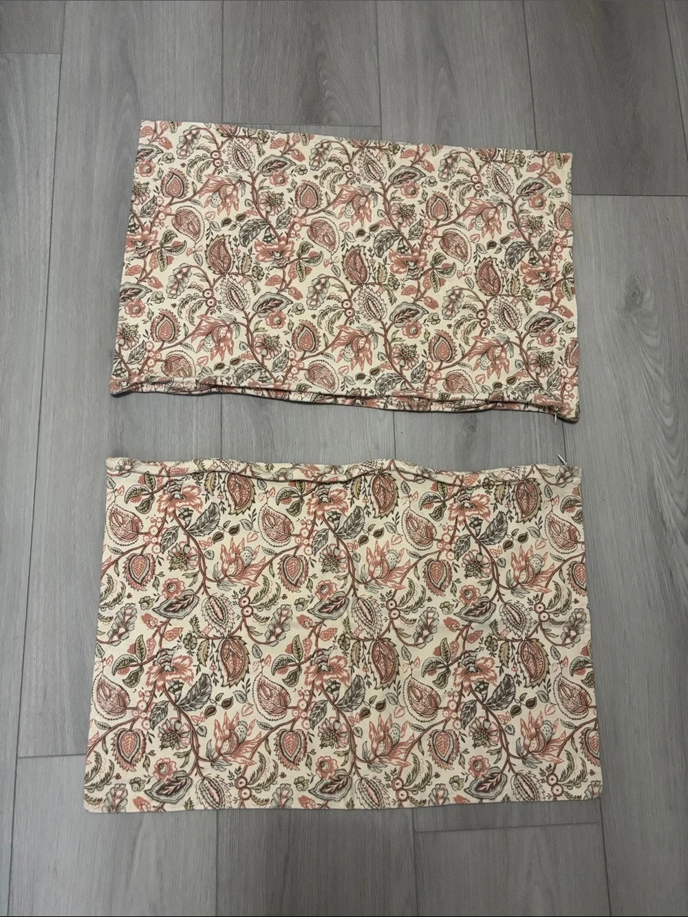 Pottery Barn Floral Paisley Pillowcase Covers Pair in Cream & Dusty Rose 16”x26”